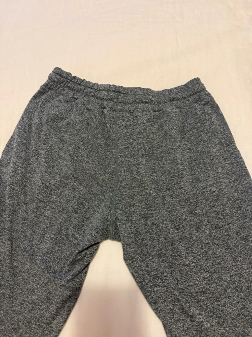Vuori Woman’s Charcoal Drawstring Joggers - Picture 4 of 4